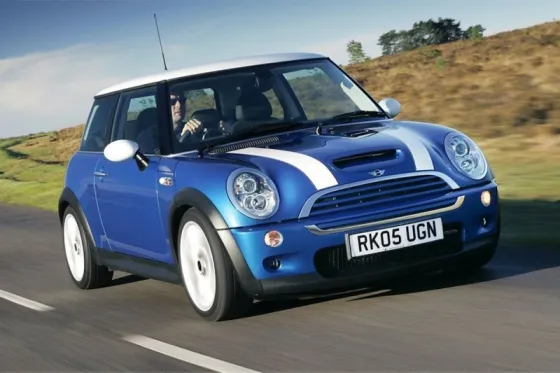 Mini Cooper 1.6 mev17.2 1037502048 E2